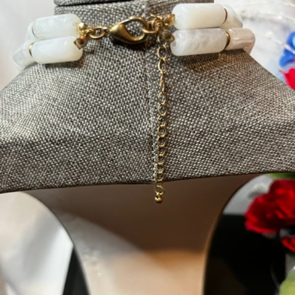 Turquois and Blue Beaded Necklace, Bracelet and Earring Set - Picture 5 of 5